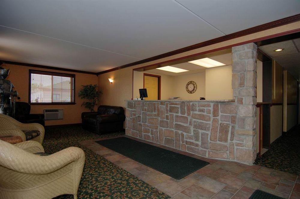 Knights Inn&Suites - Grand Forks Exterior foto