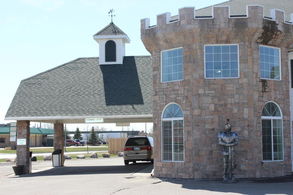 Knights Inn&Suites - Grand Forks Exterior foto